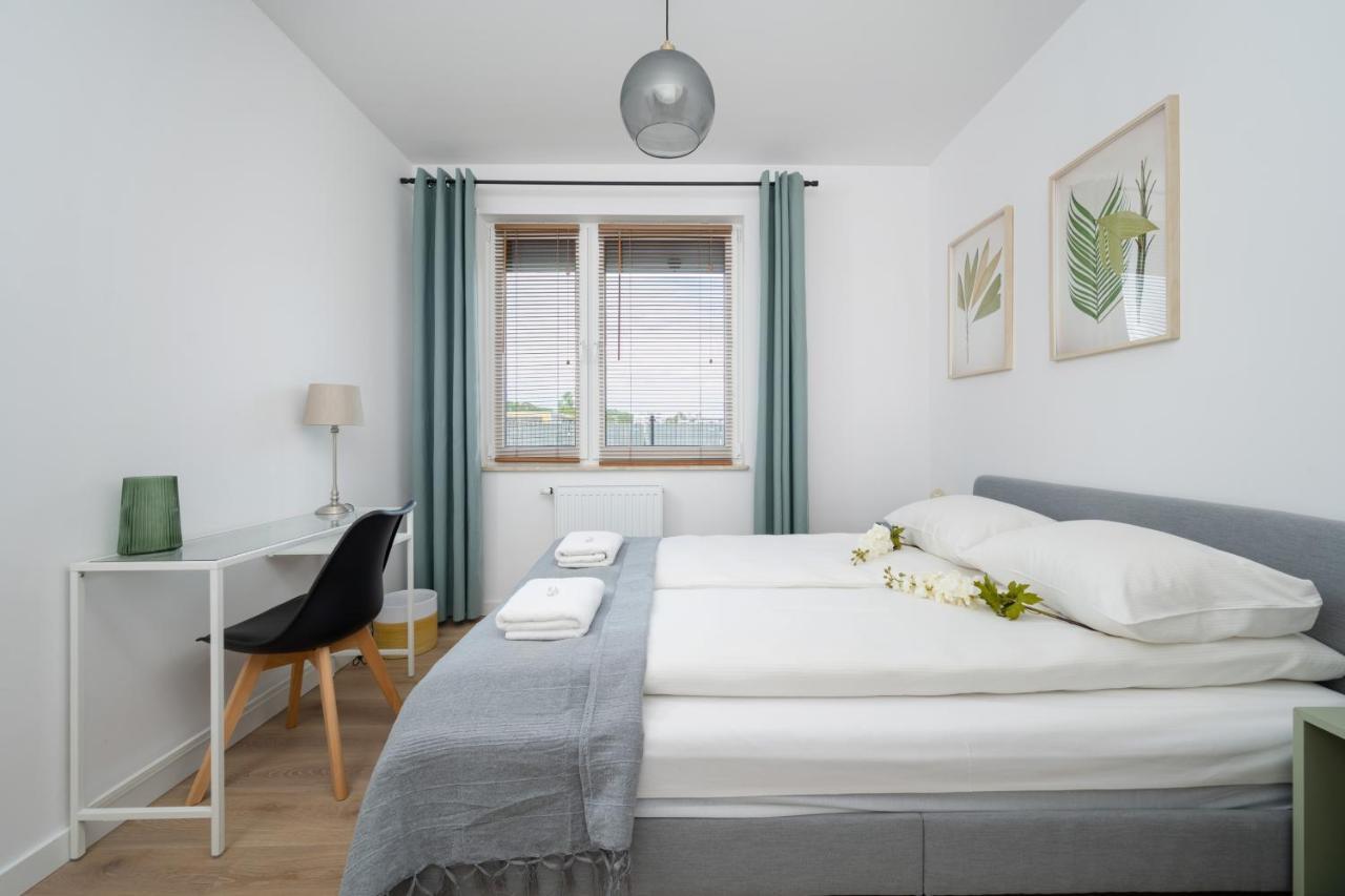 Miedziana 6 & 18 Apartment With Free Garage Wroclaw By Renters Dış mekan fotoğraf