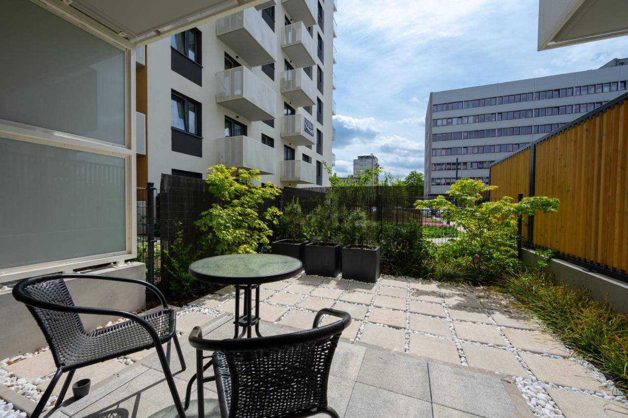 Miedziana 6 & 18 Apartment With Free Garage Wroclaw By Renters Dış mekan fotoğraf