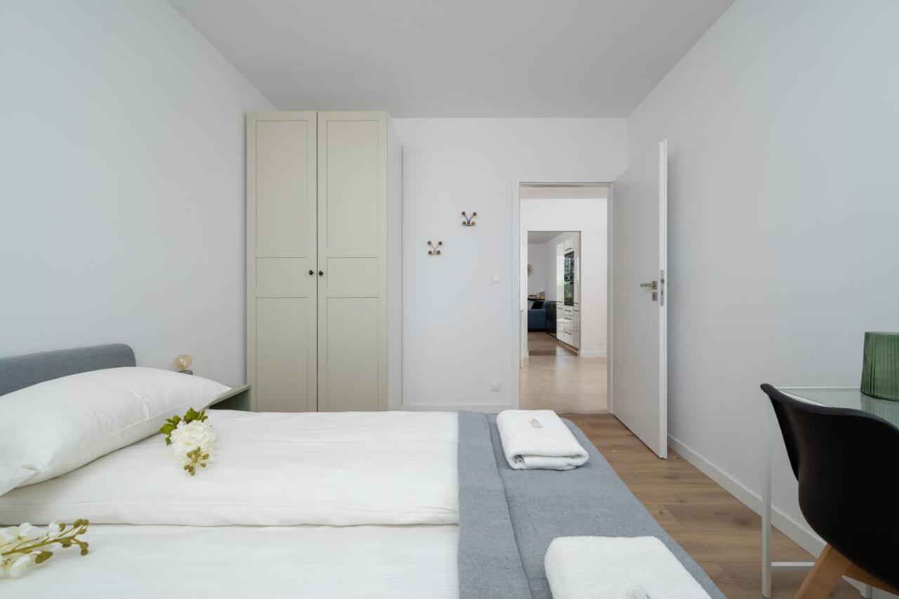 Miedziana 6 & 18 Apartment With Free Garage Wroclaw By Renters Dış mekan fotoğraf