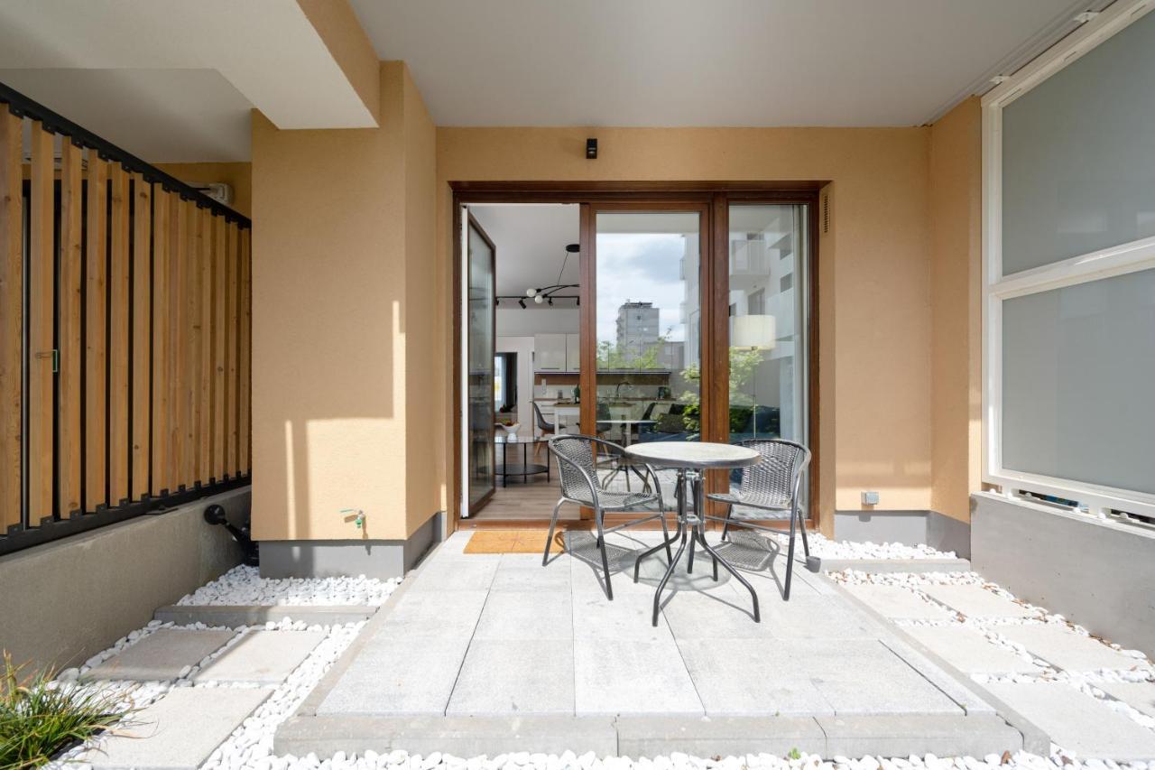 Miedziana 6 & 18 Apartment With Free Garage Wroclaw By Renters Dış mekan fotoğraf