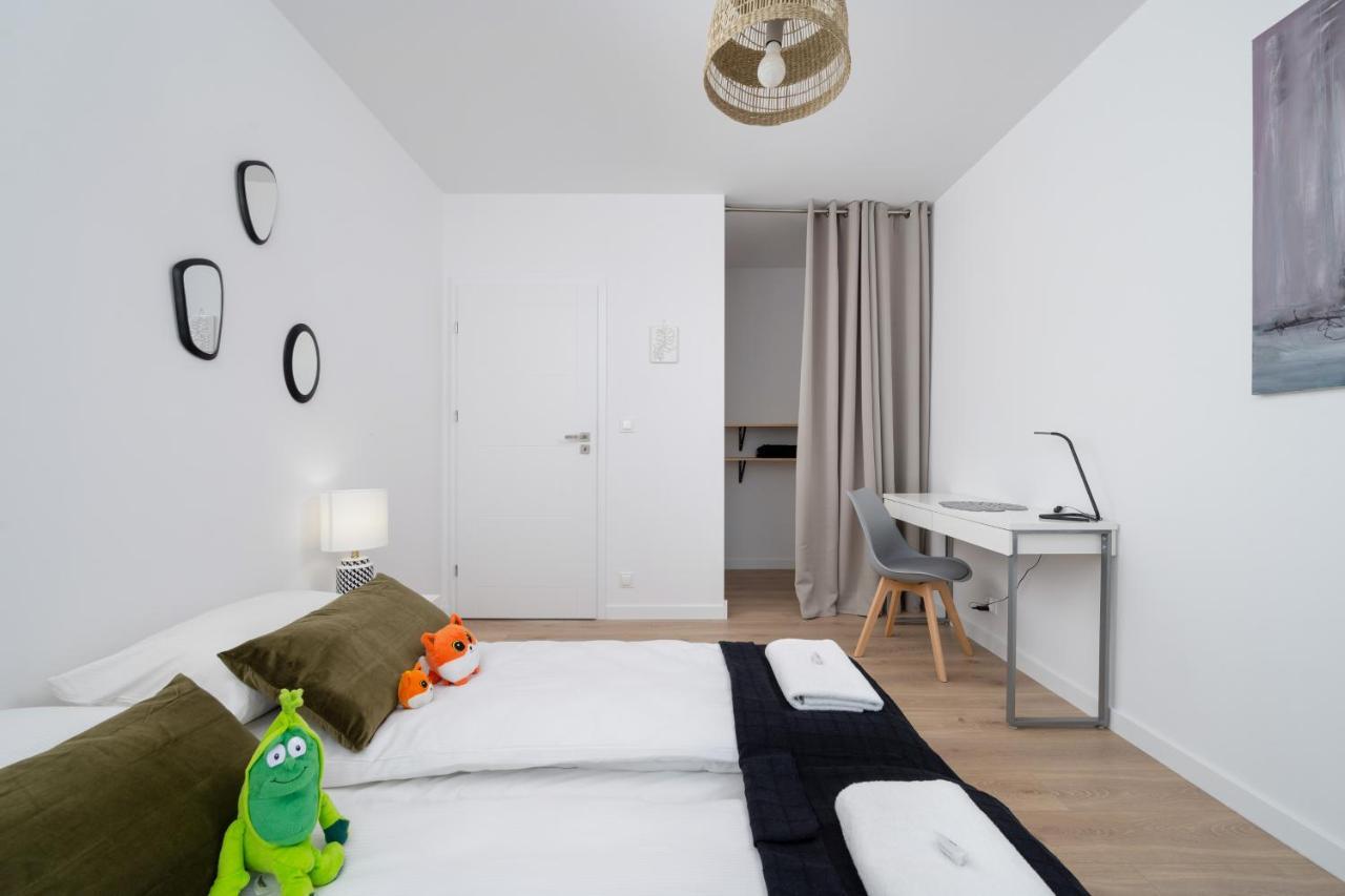 Miedziana 6 & 18 Apartment With Free Garage Wroclaw By Renters Dış mekan fotoğraf