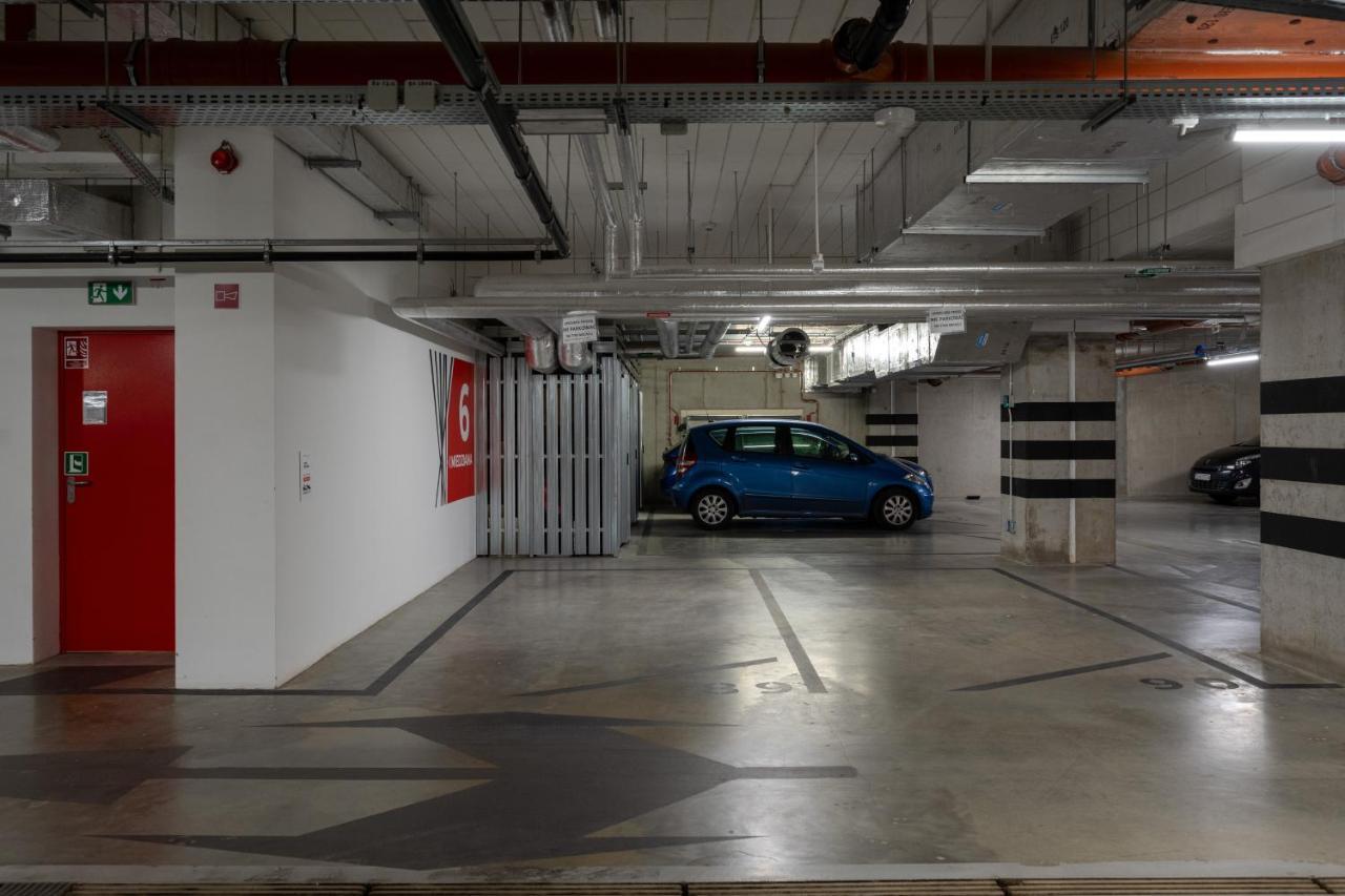 Miedziana 6 & 18 Apartment With Free Garage Wroclaw By Renters Dış mekan fotoğraf