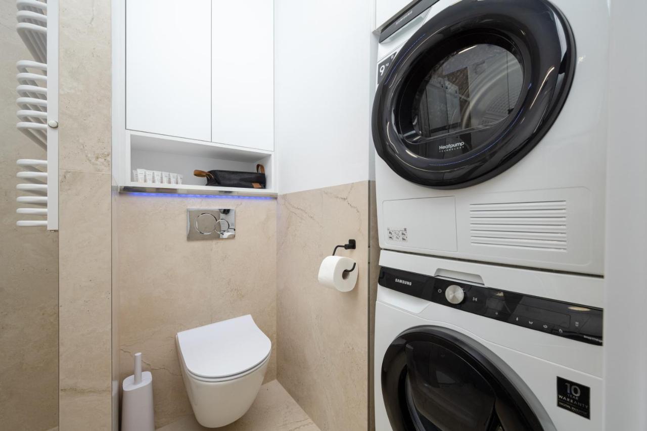 Miedziana 6 & 18 Apartment With Free Garage Wroclaw By Renters Dış mekan fotoğraf